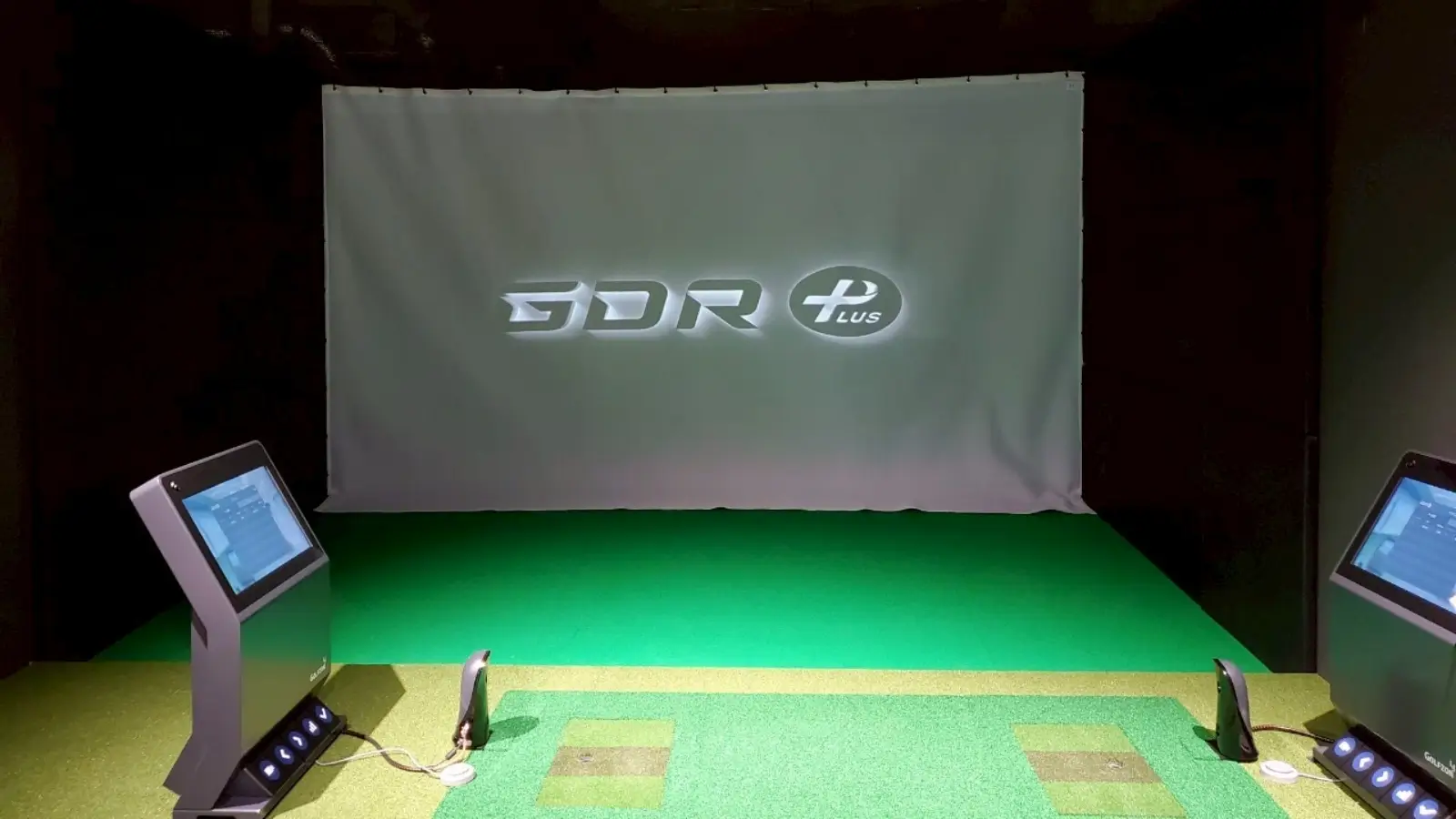 シミュレーションゴルフ機 GDR Plus